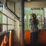 Jak se obléct na vernisáž: Stylové tipy pro umělecké akce