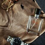 Jak se obléct na vernisáž: Stylové tipy pro umělecké akce